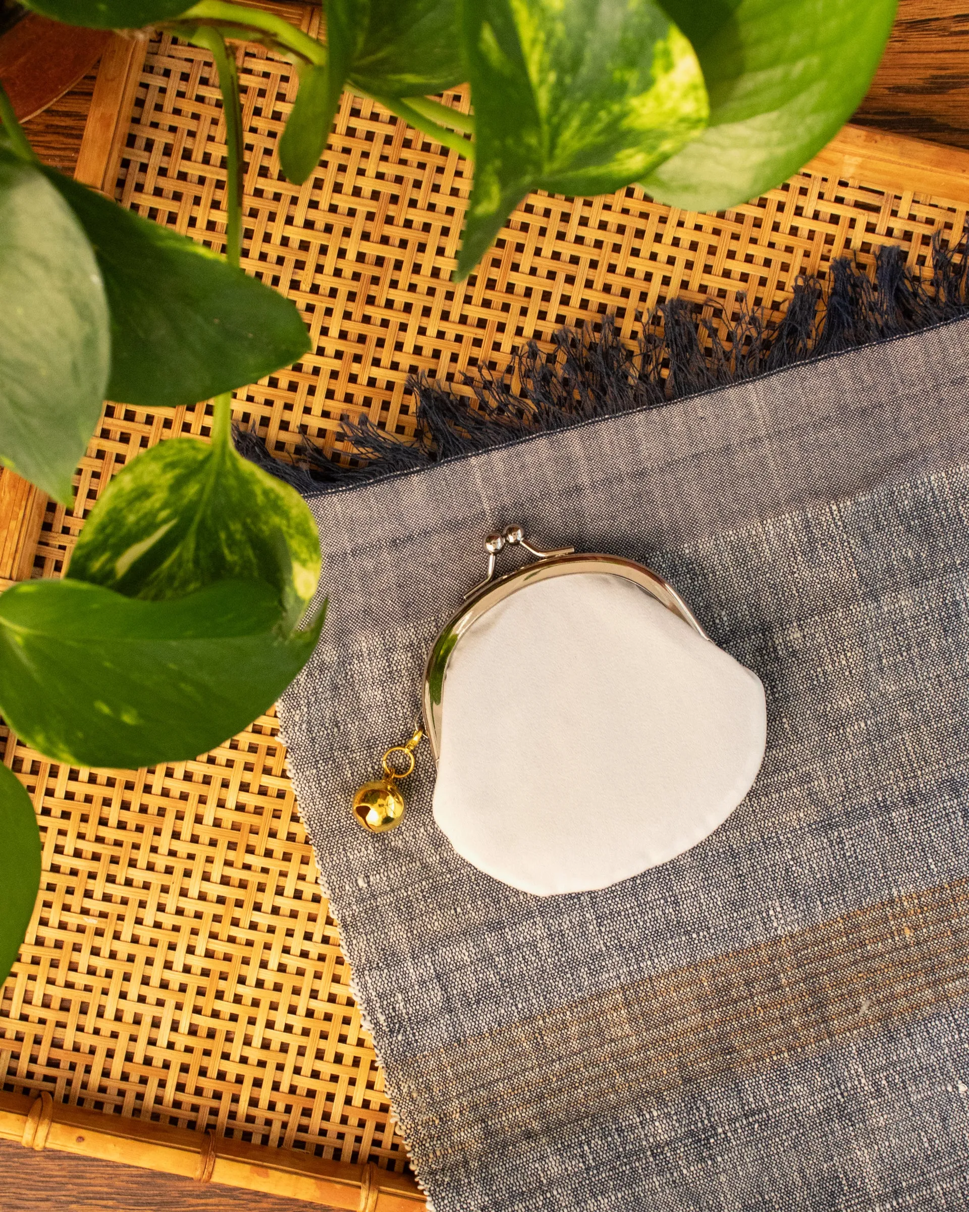 Wa Modern, Mini Coin Purse, White Neko sold by Kiriko product image thumbnail 4