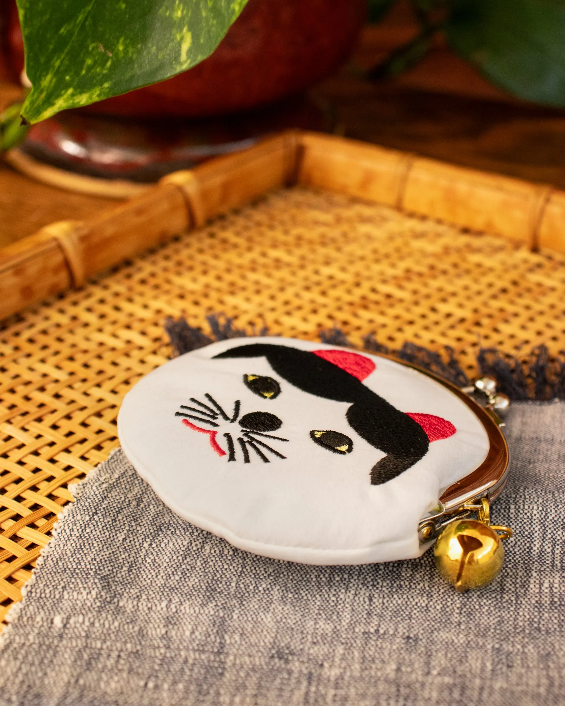 Wa Modern, Mini Coin Purse, White Neko sold by Kiriko product image thumbnail 3