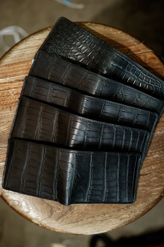 Klein Wallet - Black alligator / black chevré made by Loyal Stricklin