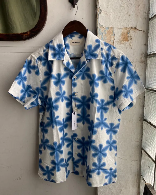 The Davis Shirt | Vintage White Fractal | Taylor Stitch sold by Man Ready