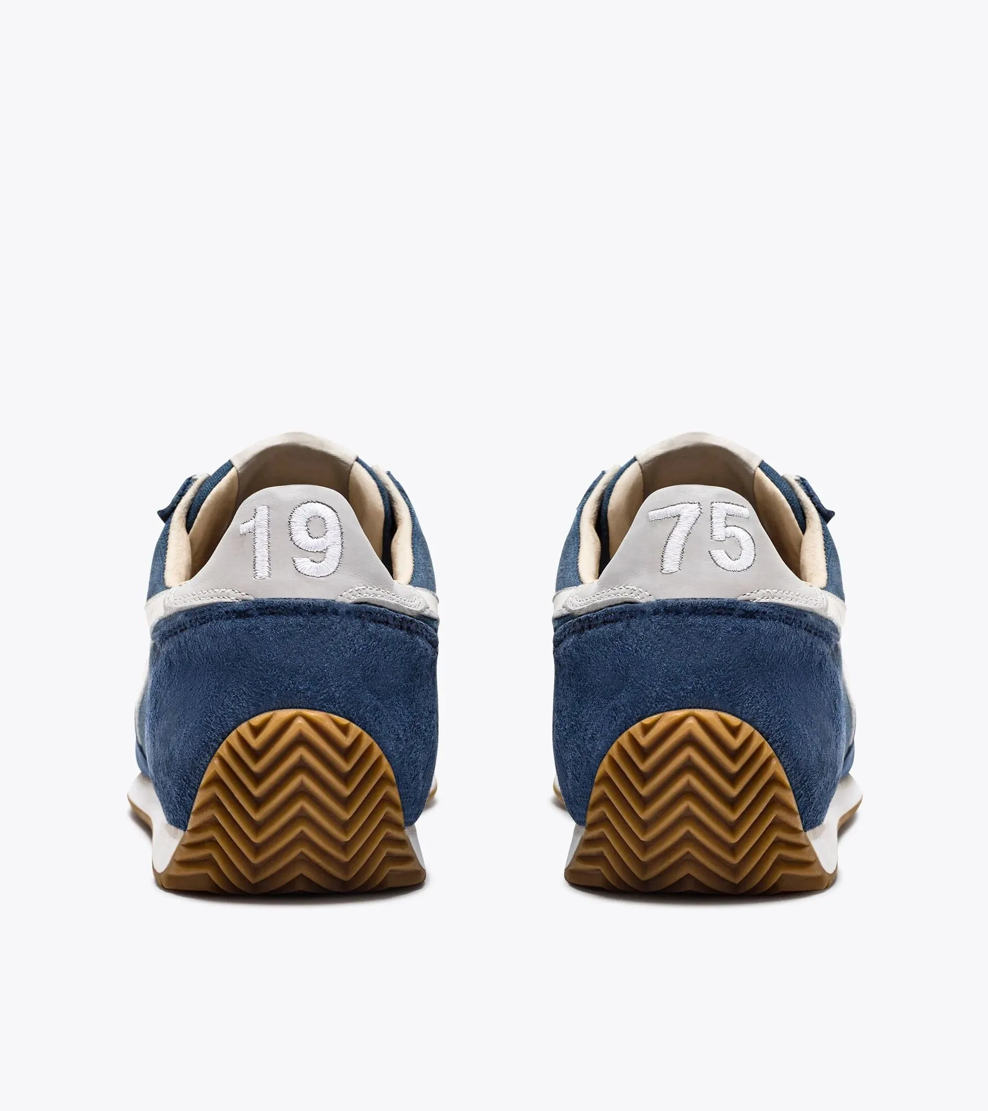 EQUIPE SUEDE | BLUE STELLAR | DIADORA sold by Man Ready product image thumbnail 3