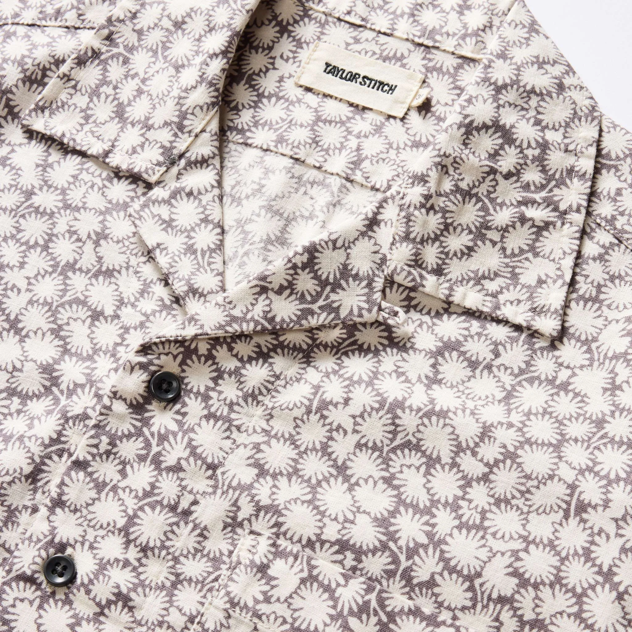 The Short Sleeve Hawthorne | Fig Floral | Taylor Stitch sold by Man Ready product image thumbnail 2