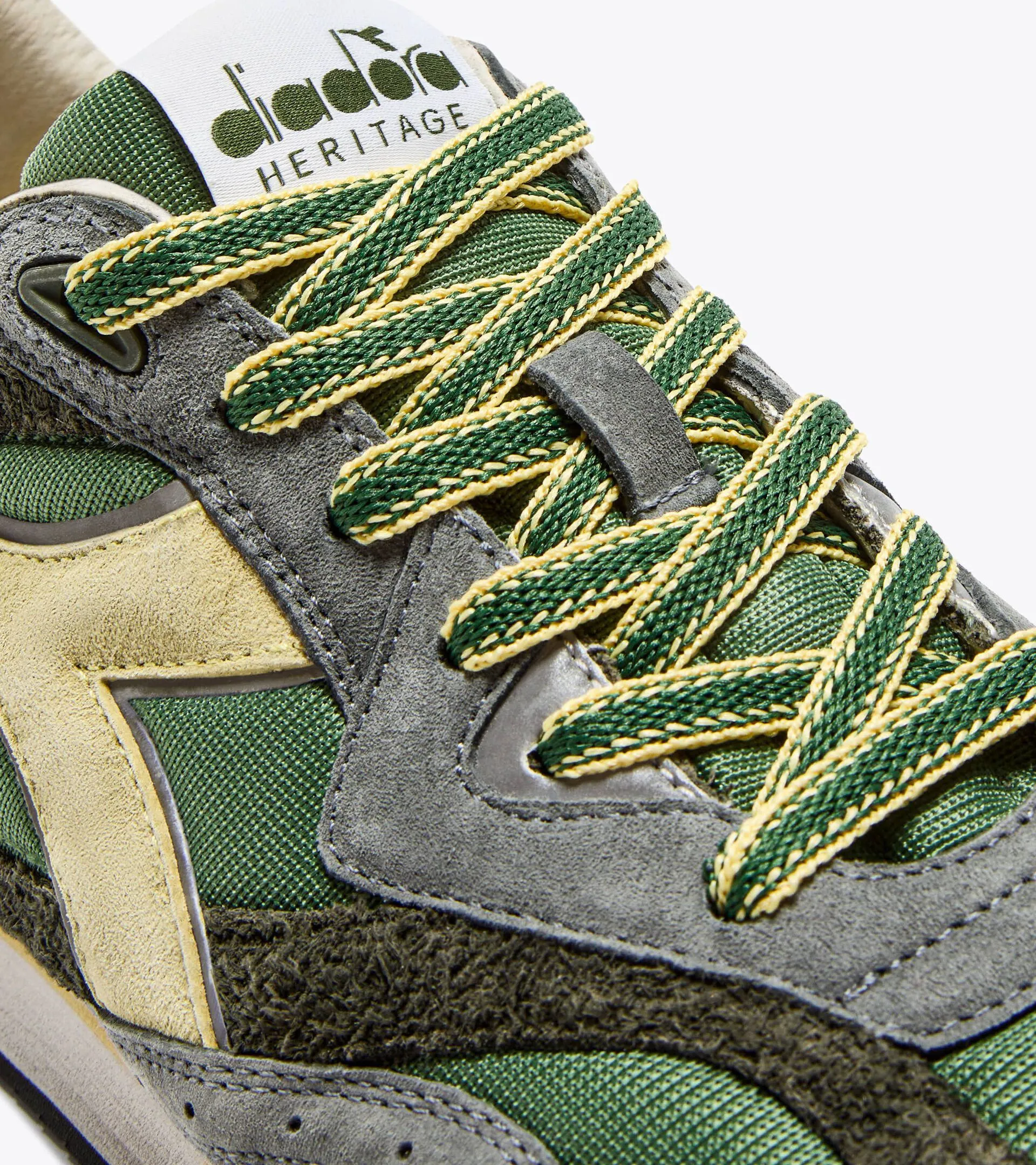 EQUIPE REVENGE USED | CLUB GREEN | DIADORA sold by Man Ready product image thumbnail 5