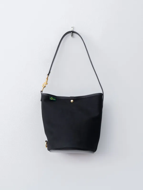 Frome - Black sold by Namu Shop