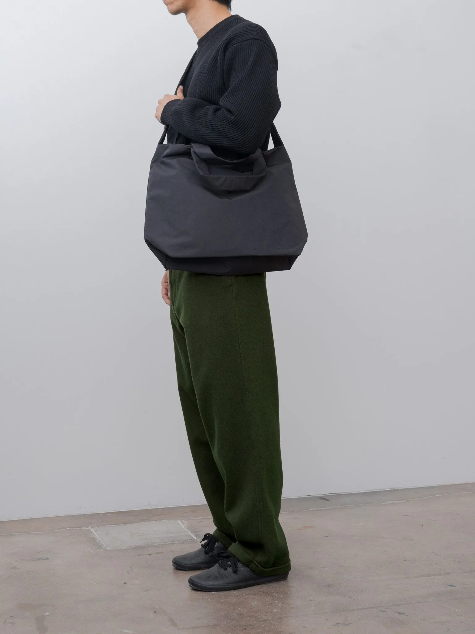 Shoulder Tote M - Black sold by Namu Shop product image thumbnail 4