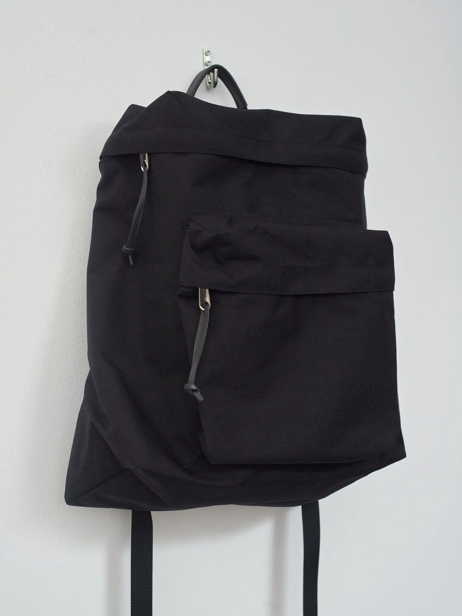 Backpack TF M - Black sold by Namu Shop product image thumbnail 2