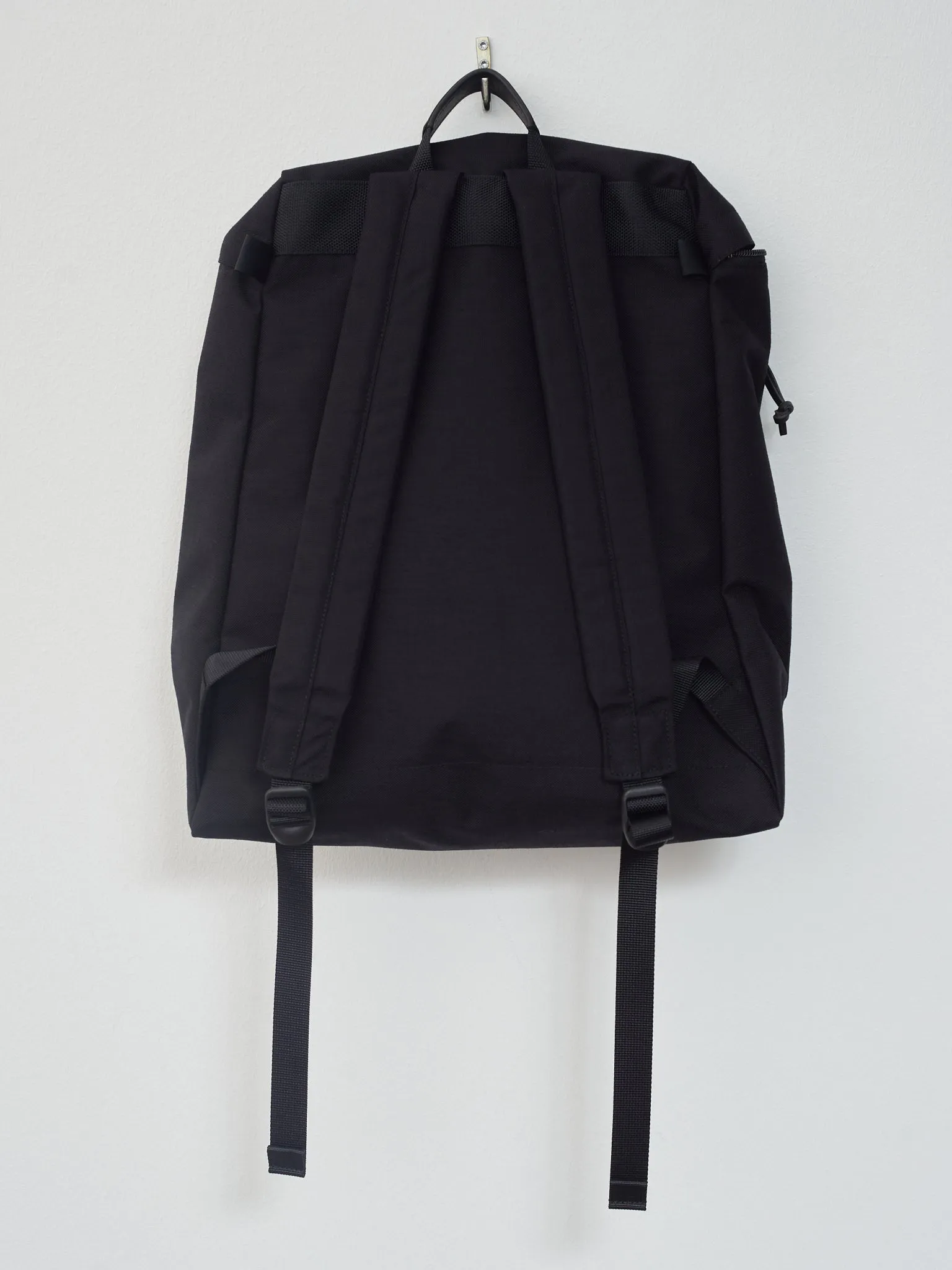 Backpack TF M - Black sold by Namu Shop product image thumbnail 3