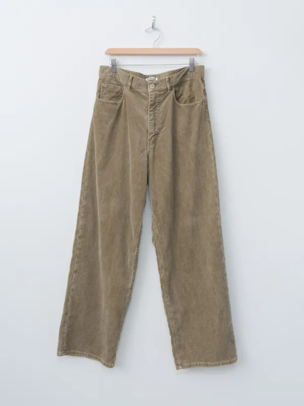 Pigment Dye Finx Corduroy Wide 5P Pants - Olive Brown made by Auralee