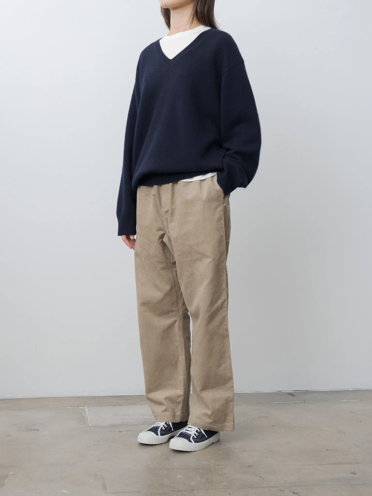 Mann 3-Ply Cashmere Sweater - Midnight sold by Namu Shop product image thumbnail 4