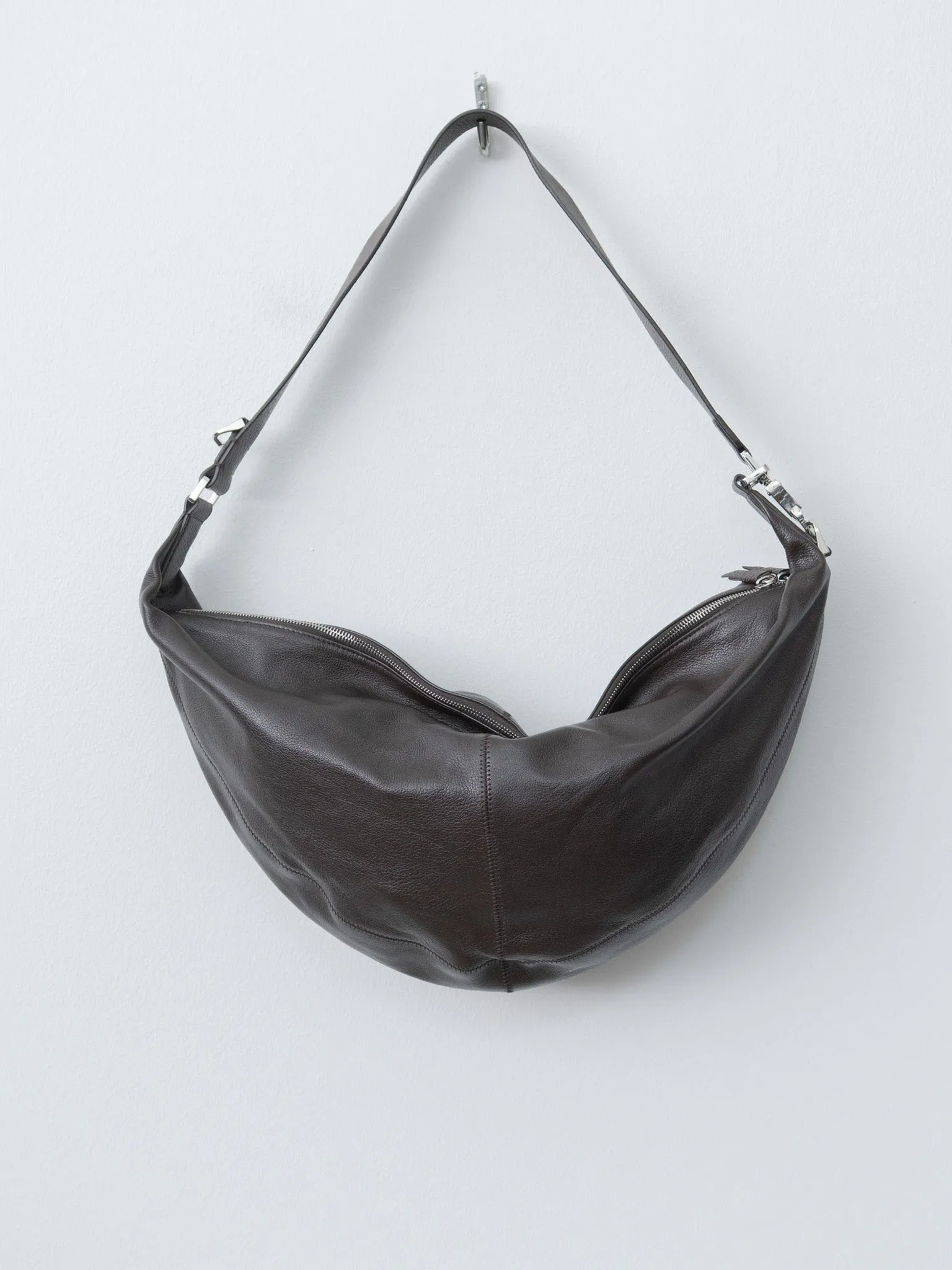 Quiver Clip Bag - Dark Chocolate sold by Namu Shop product image thumbnail 3
