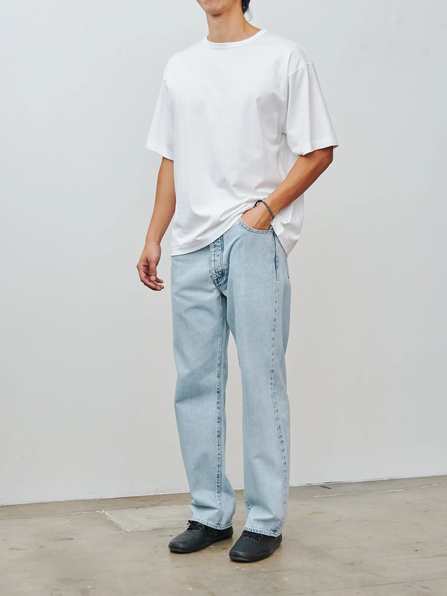 Suvin Suede Tenjiku Half Sleeve Tee - White sold by Namu Shop product image thumbnail 3