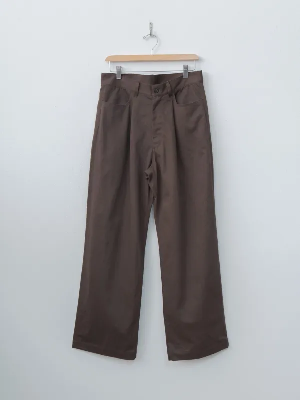 Brushed Chino One Tuck Wide Pants - Brown made by ssstein