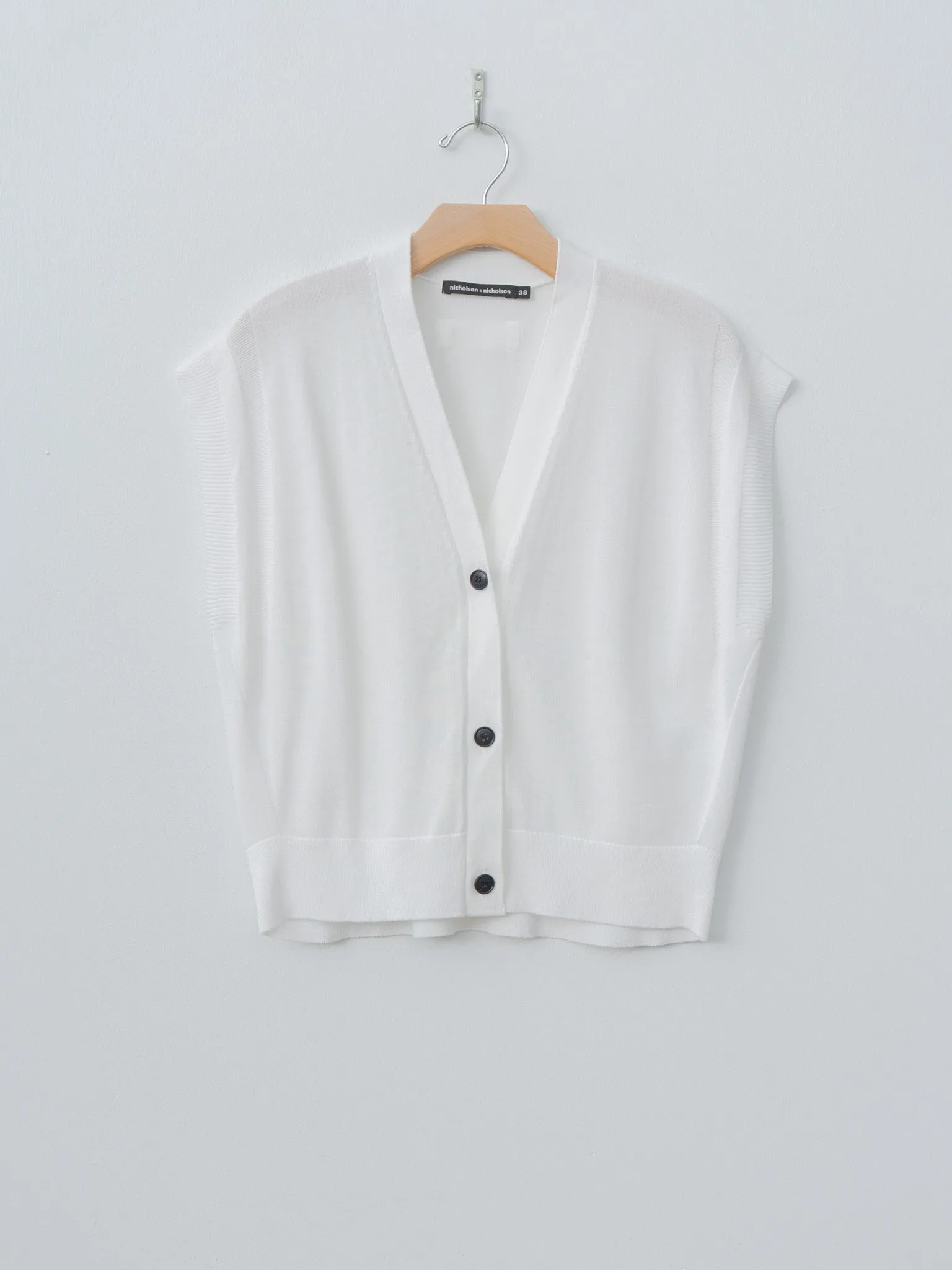 WIND Knit Vest - White sold by Namu Shop