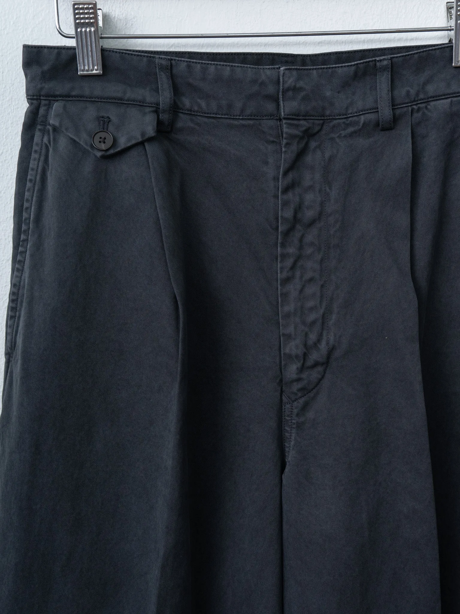 Garment-Dyed Finx Light Chino One-Tuck Wide Pants - Black sold by Namu Shop product image thumbnail 5