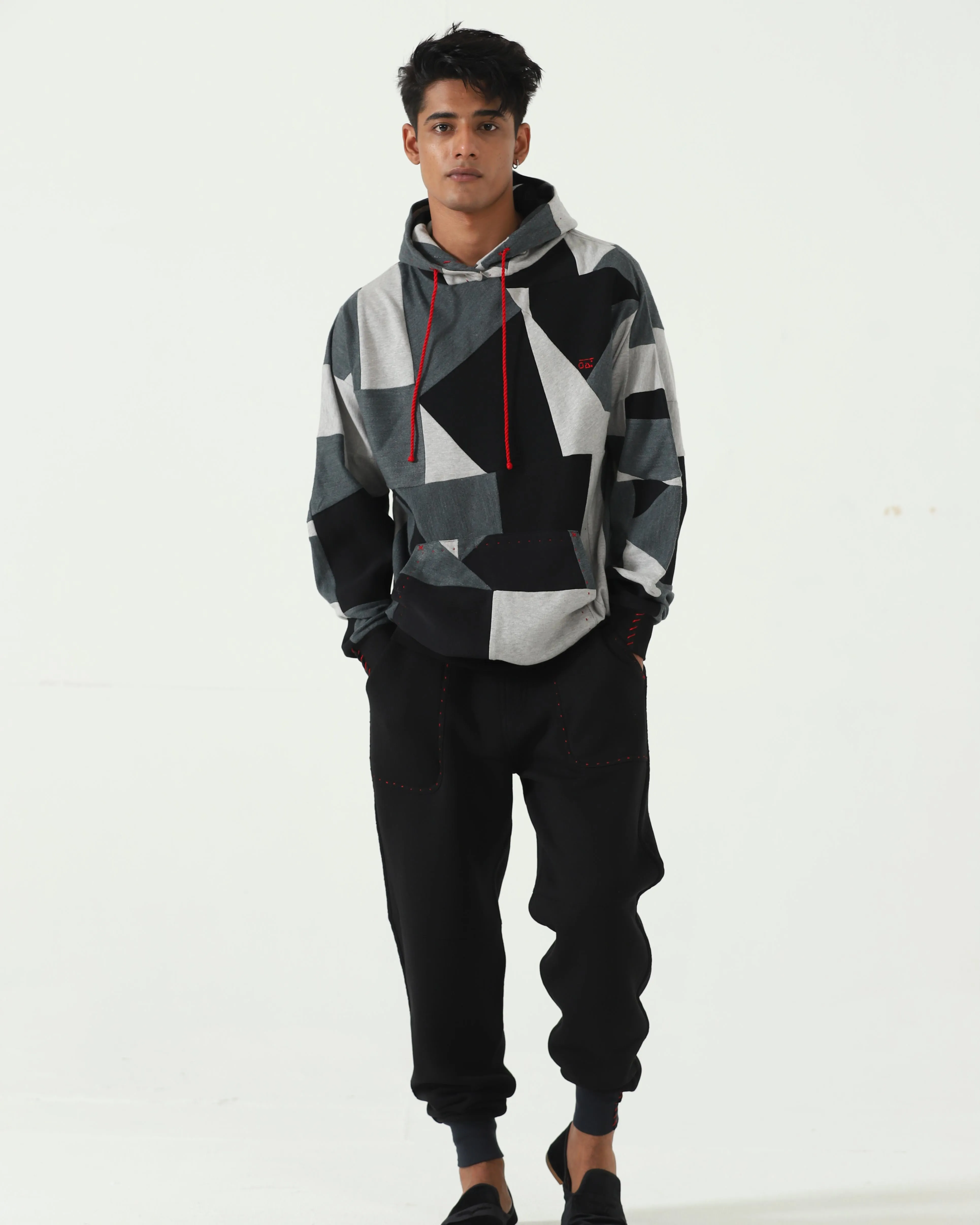 HOODIE Showda sold by One 432