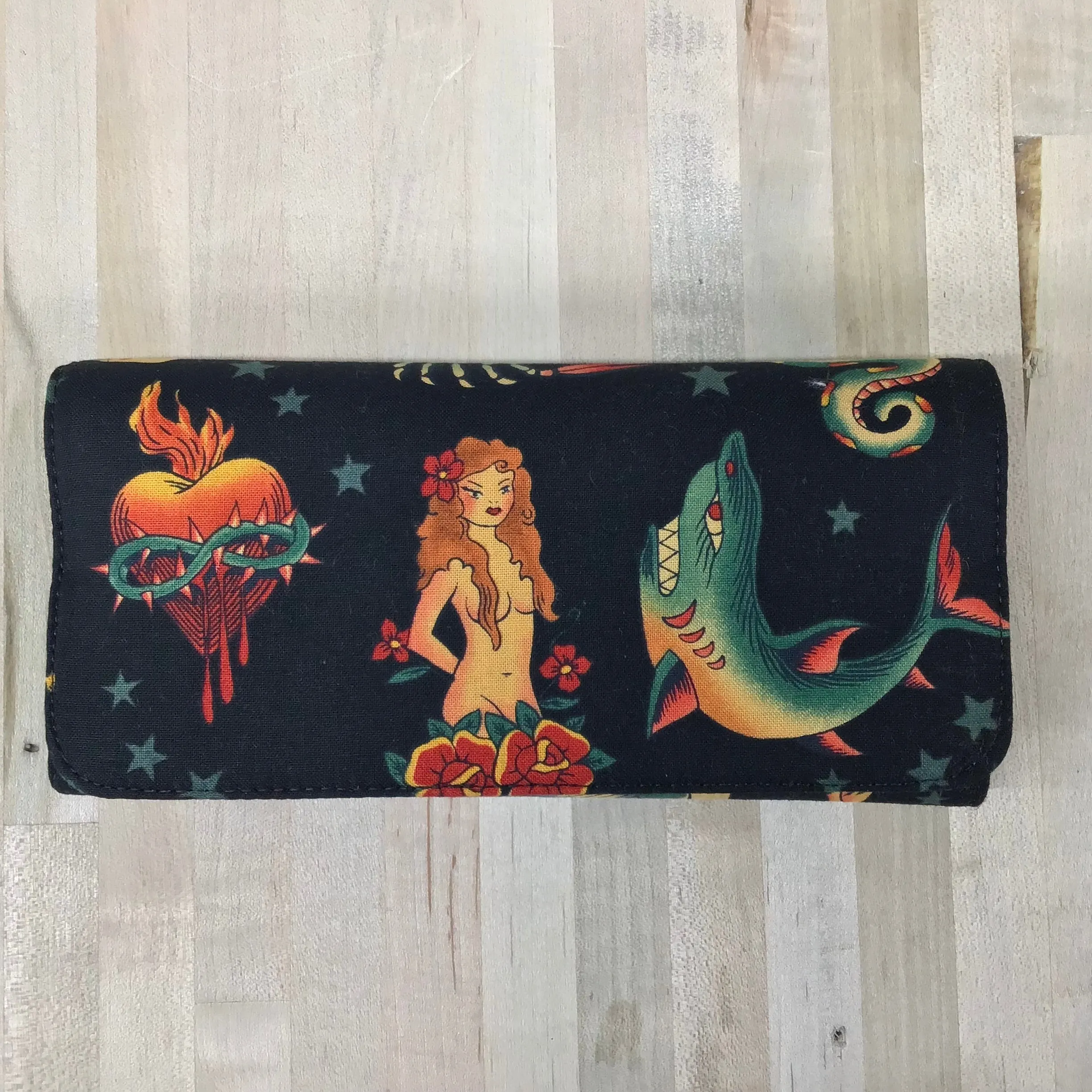 HR Designs Large Wallet - Black/American Traditional (Full Fold) sold by Railcar