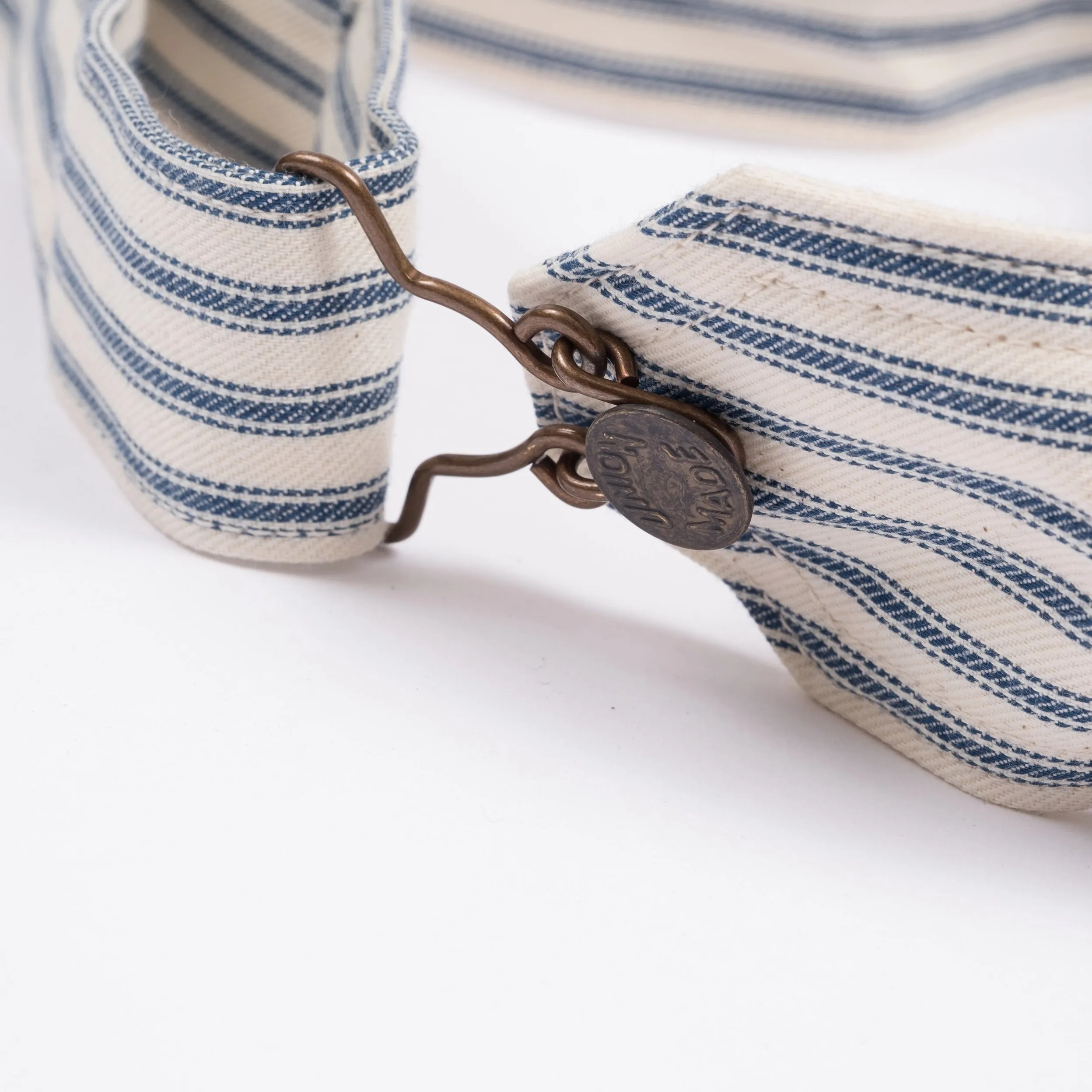 RC DF009 Cross-Body Bag Stripe sold by RedCloud Overall product image thumbnail 5