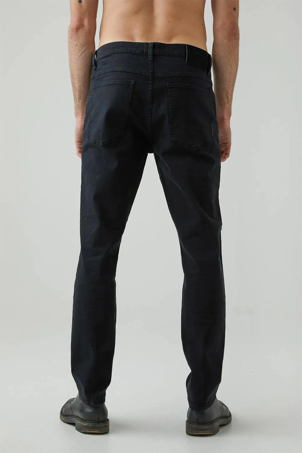 RAY TAPERED - NORTHERN BLACK sold by REVOLVR Menswear product image thumbnail 4