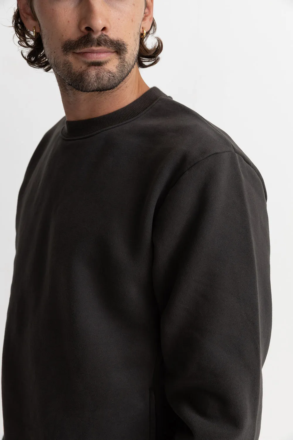 CLASSIC FLEECE CREW Vintage Black sold by REVOLVR Menswear product image thumbnail 5