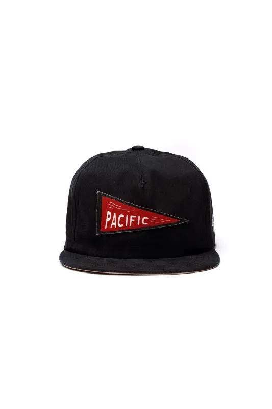 PACIFIC PENNANT STRAPBACK Black made by REVOLVR Menswear