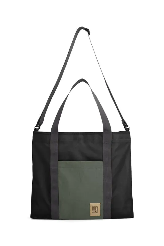 MOUNTAIN ESSENTIAL TOTE Black/Neutral made by TOPO DESIGNS