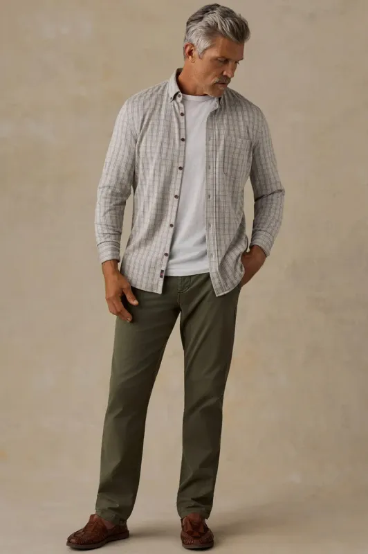 Coastline Chino made by Faherty
