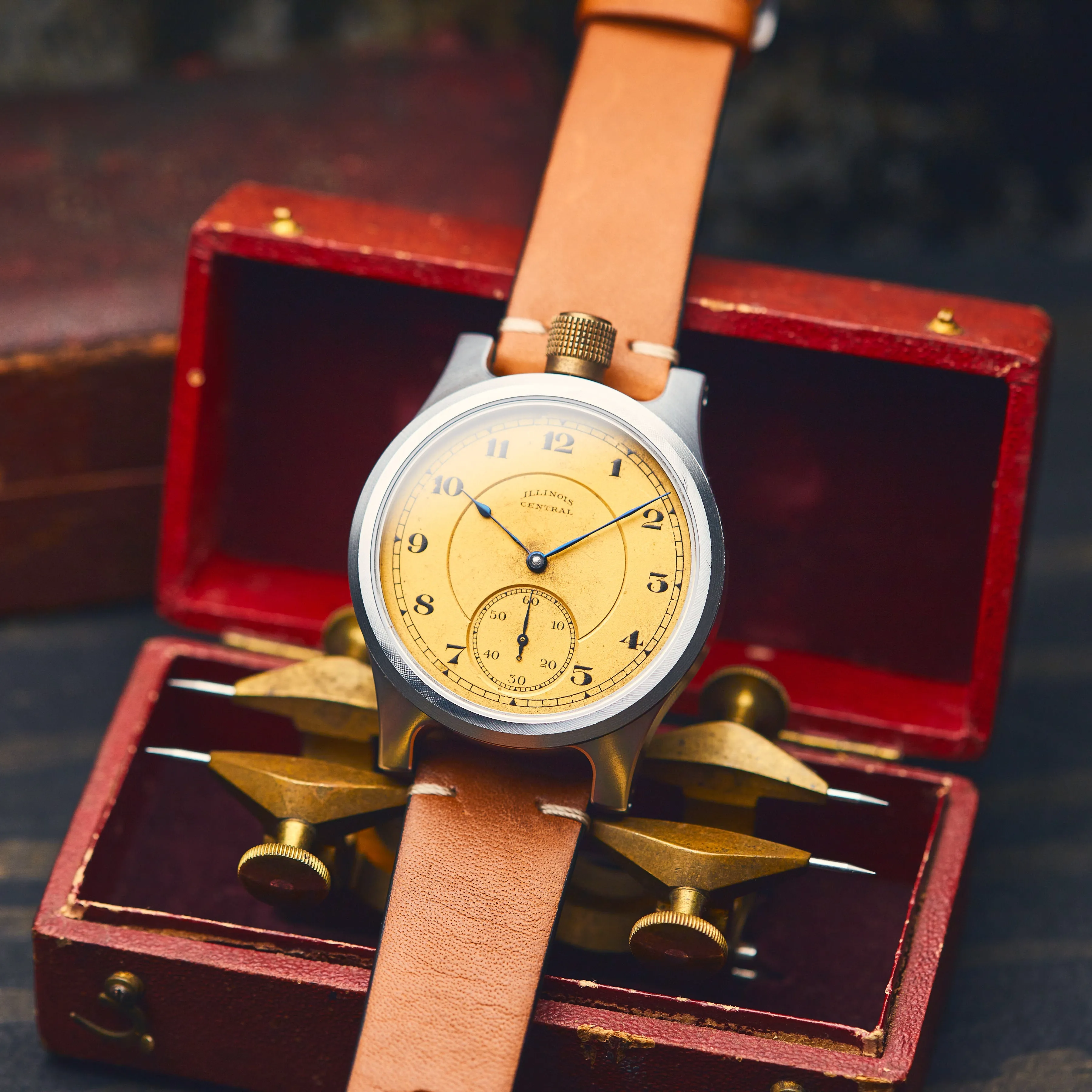 The Springfield 104 (45mm) sold by Vortic Watches product image thumbnail 2