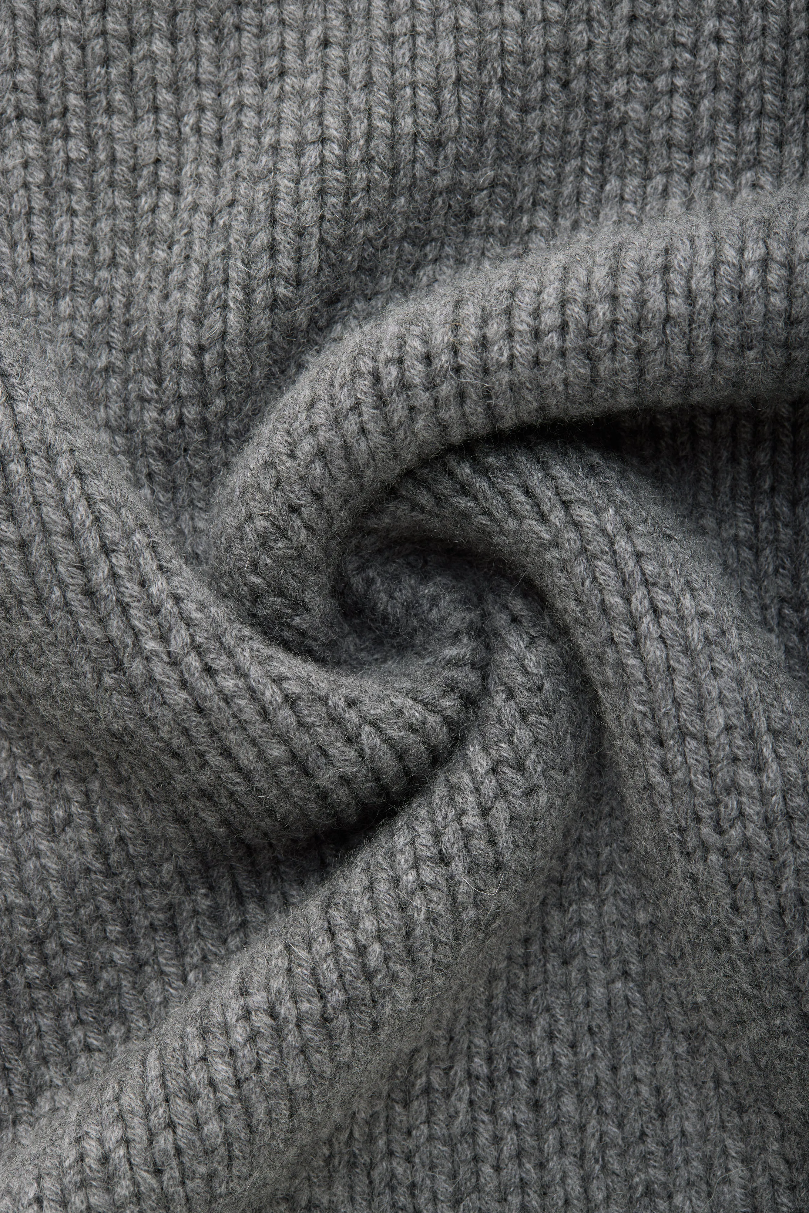 Cashmere Chunky Roll Neck Sweater Lubecca sold by Wolf vs Goat product image thumbnail 4