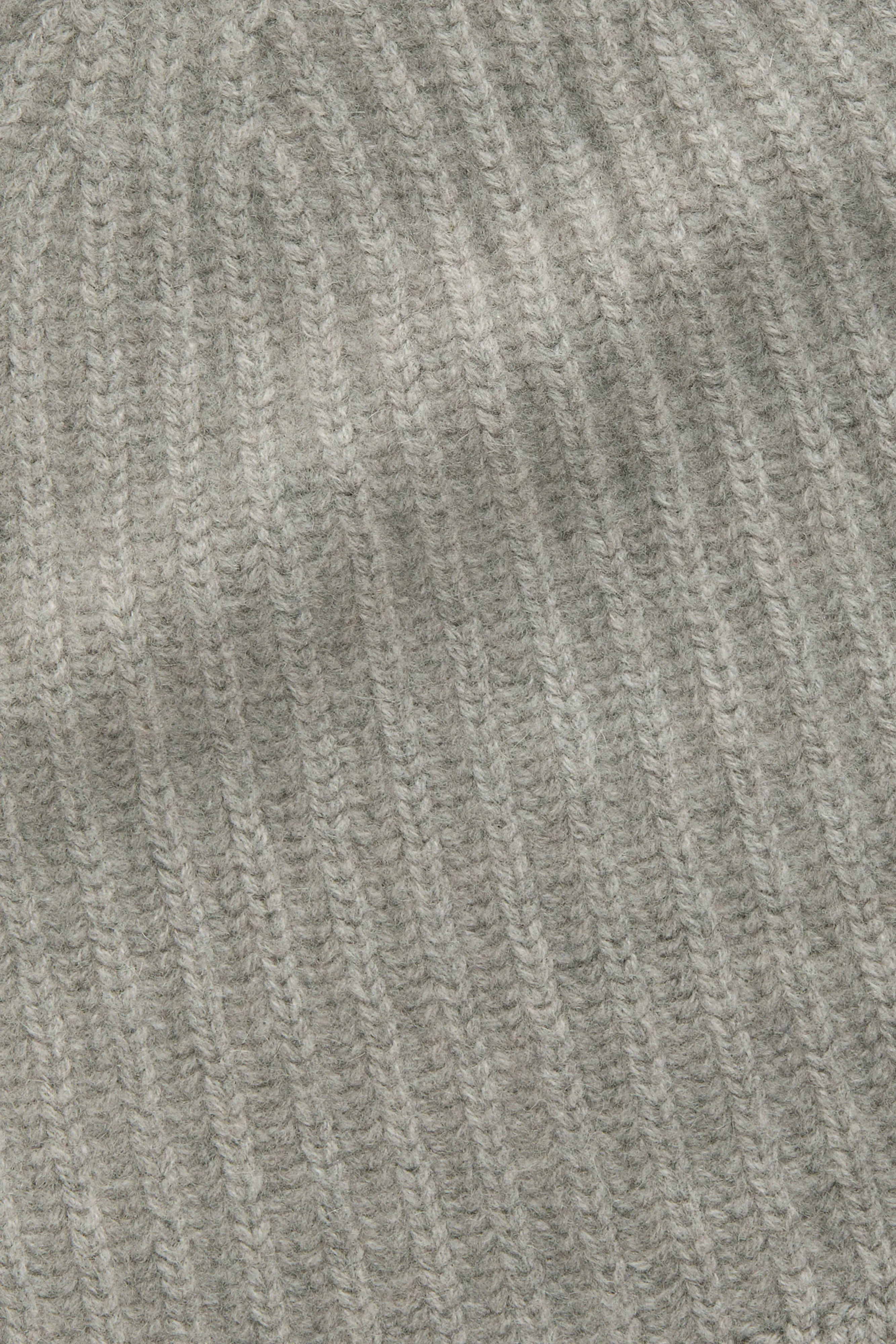 Wide Cuff Cashmere Beanie Grigio Chiaro sold by Wolf vs Goat product image thumbnail 3