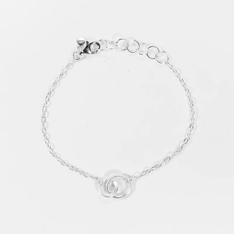 Brushed Silver Interlocking Circle Bracelet sold by Silver Lotus