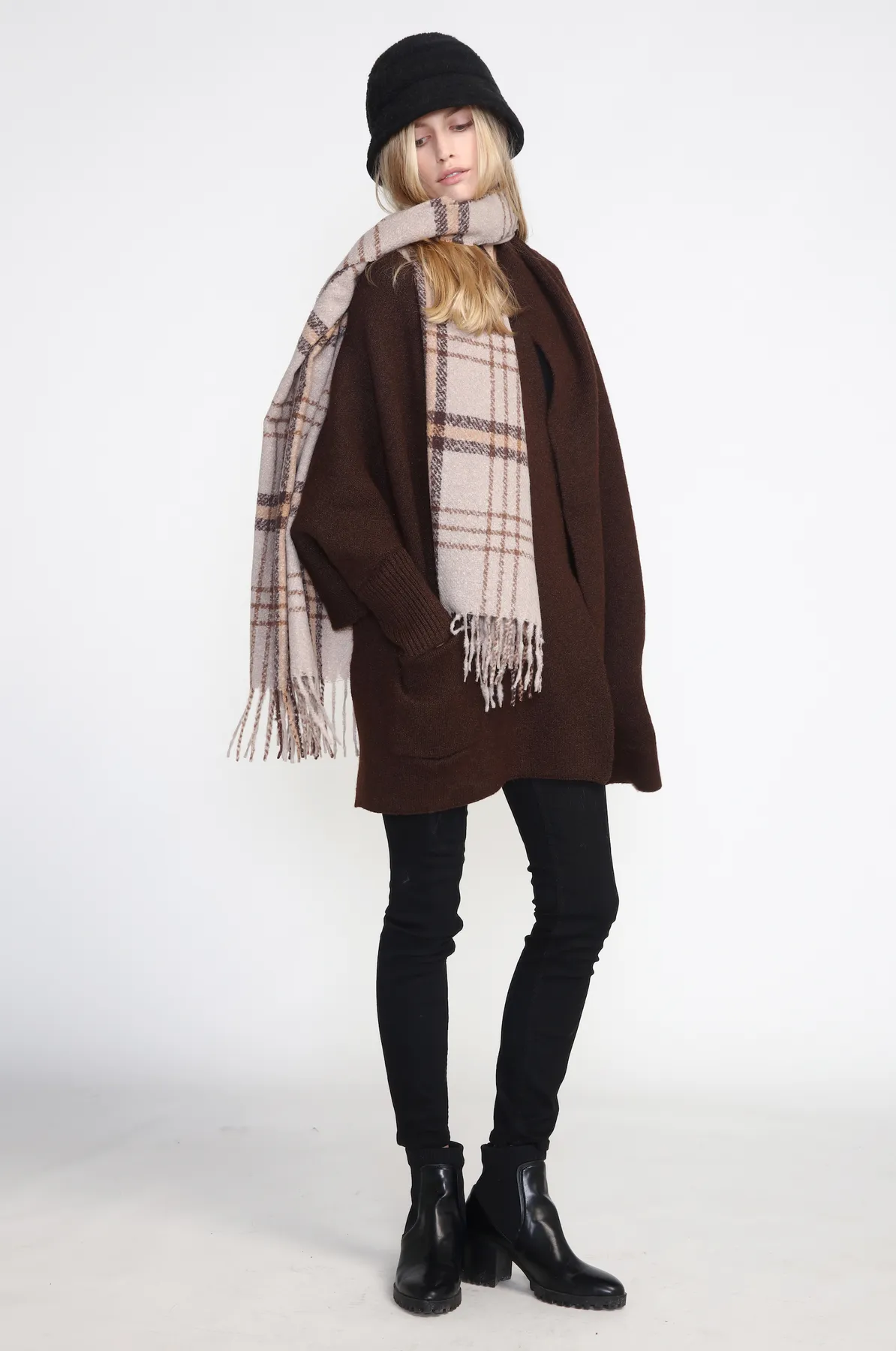 Faux Shearling Bucket Hat sold by Silver Lotus product image thumbnail 4