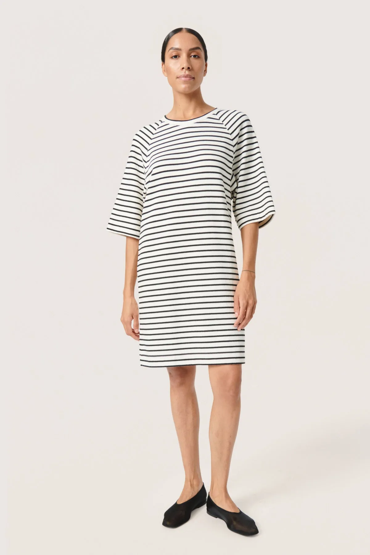 Ingo Dress sold by Silver Lotus product image thumbnail 3