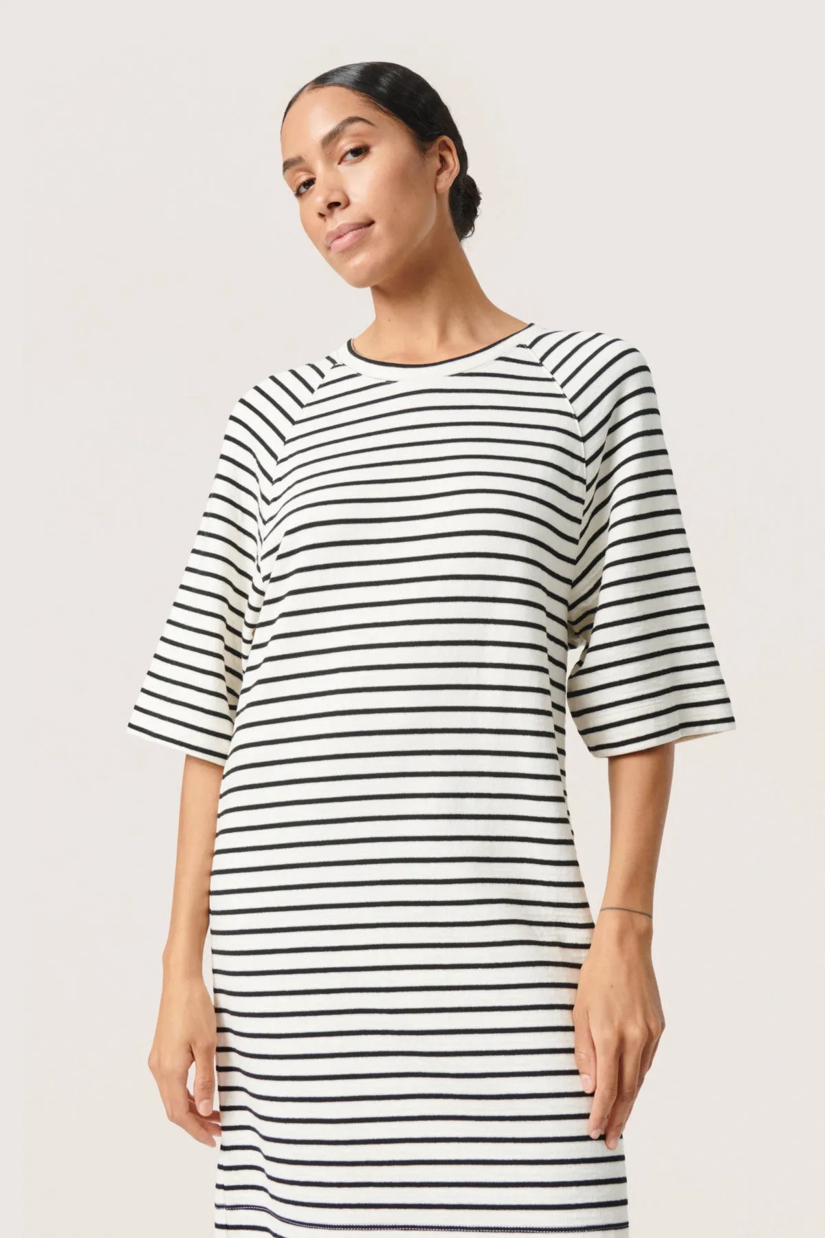 Ingo Dress sold by Silver Lotus product image thumbnail 2