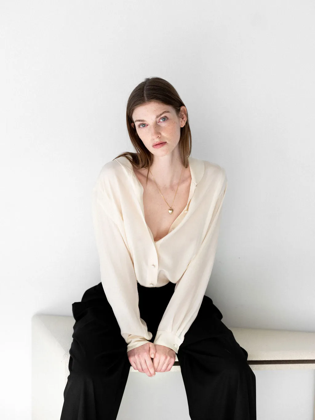 Classic Gold Heart Locket sold by Silver Lotus product image thumbnail 4