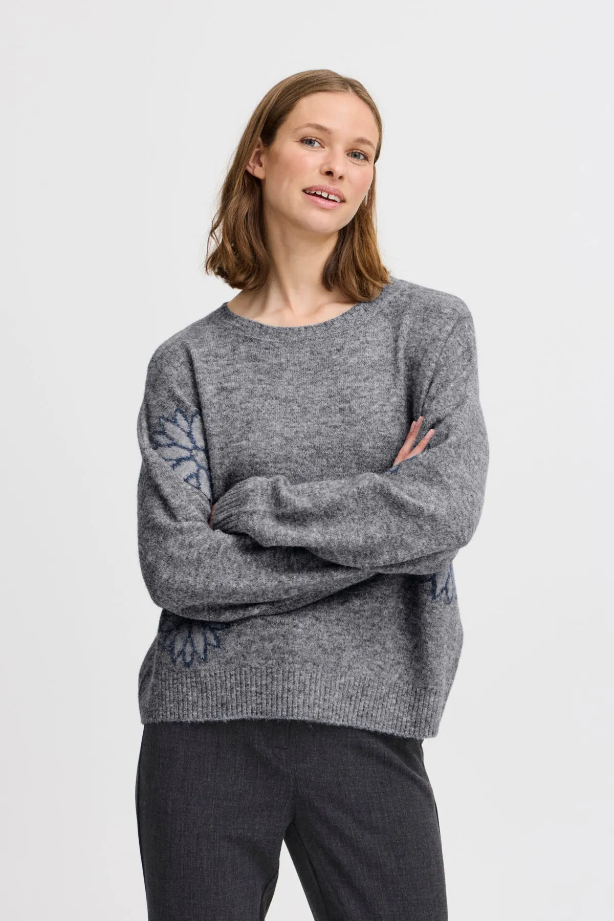 Omea Pullover sold by Silver Lotus