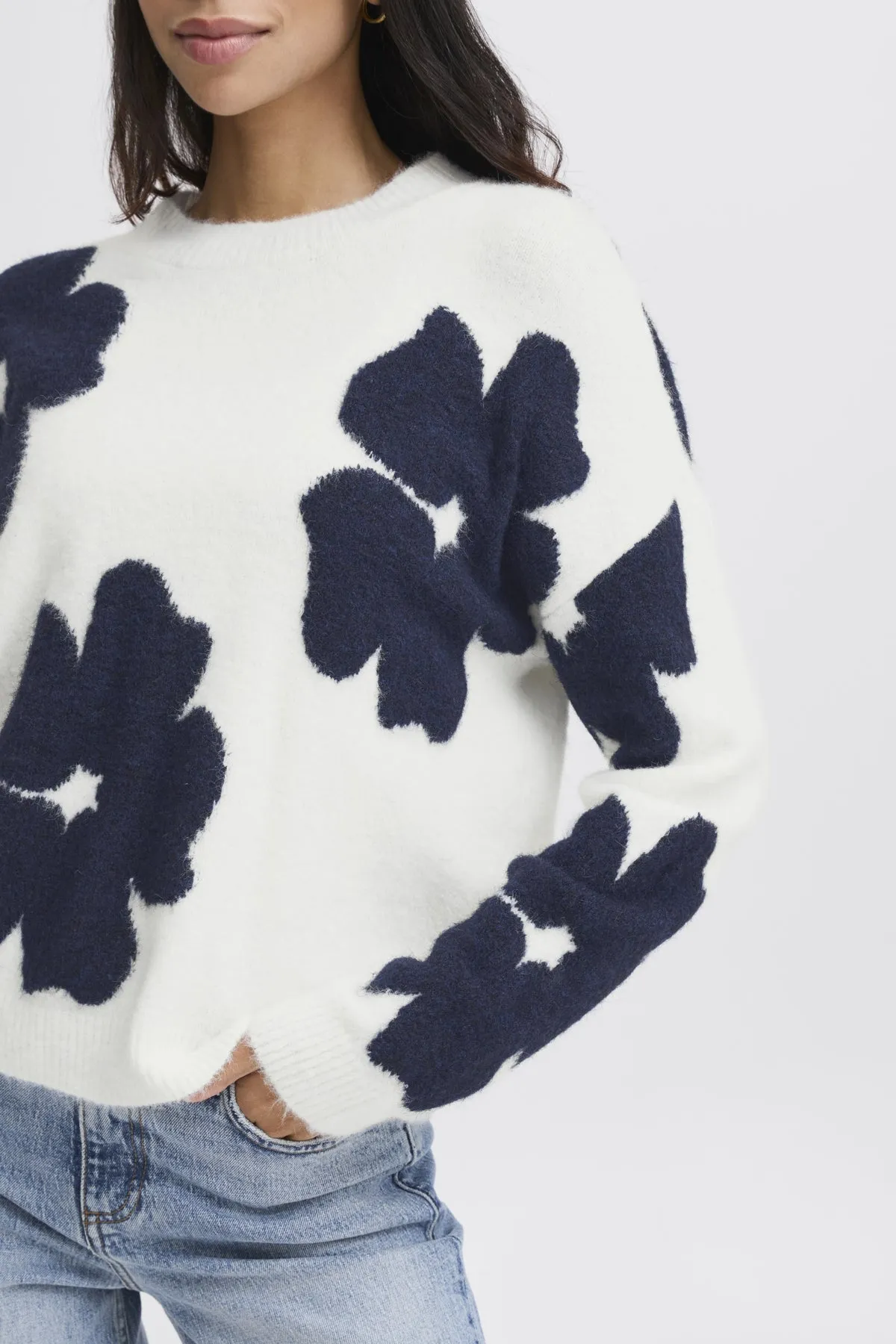 Omea Flower Jumper sold by Silver Lotus product image thumbnail 3