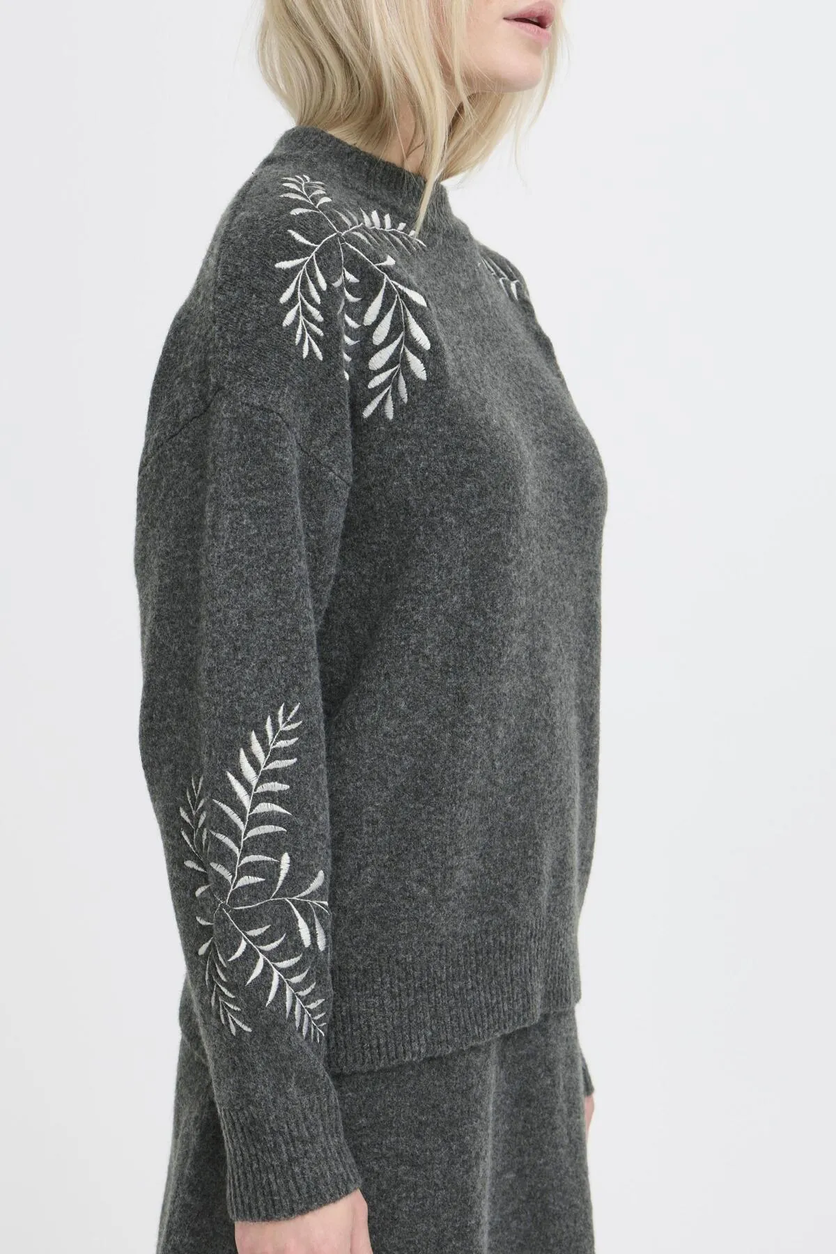 Magge Embroidered Jumper sold by Silver Lotus product image thumbnail 4