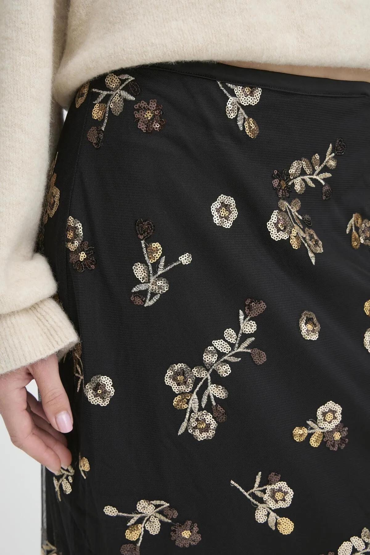 Renaz Pencil Skirt sold by Silver Lotus product image thumbnail 2