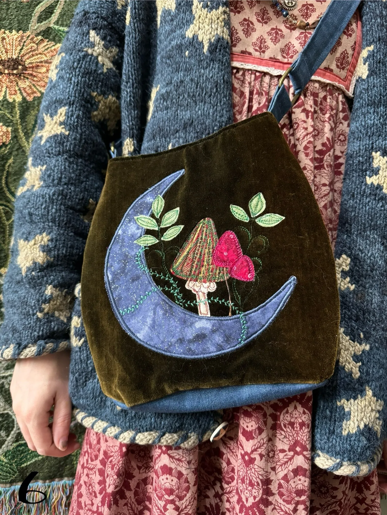 Mini Sun/Moon/Mushroom(6) sold by Sapphic Oracle product image thumbnail 2