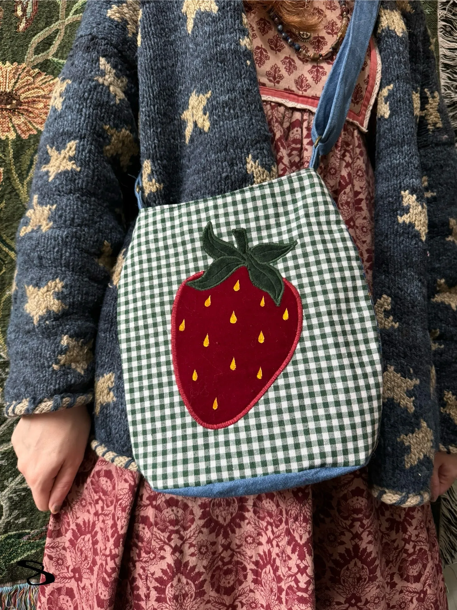 Mini Sun/Strawberry(8) sold by Sapphic Oracle