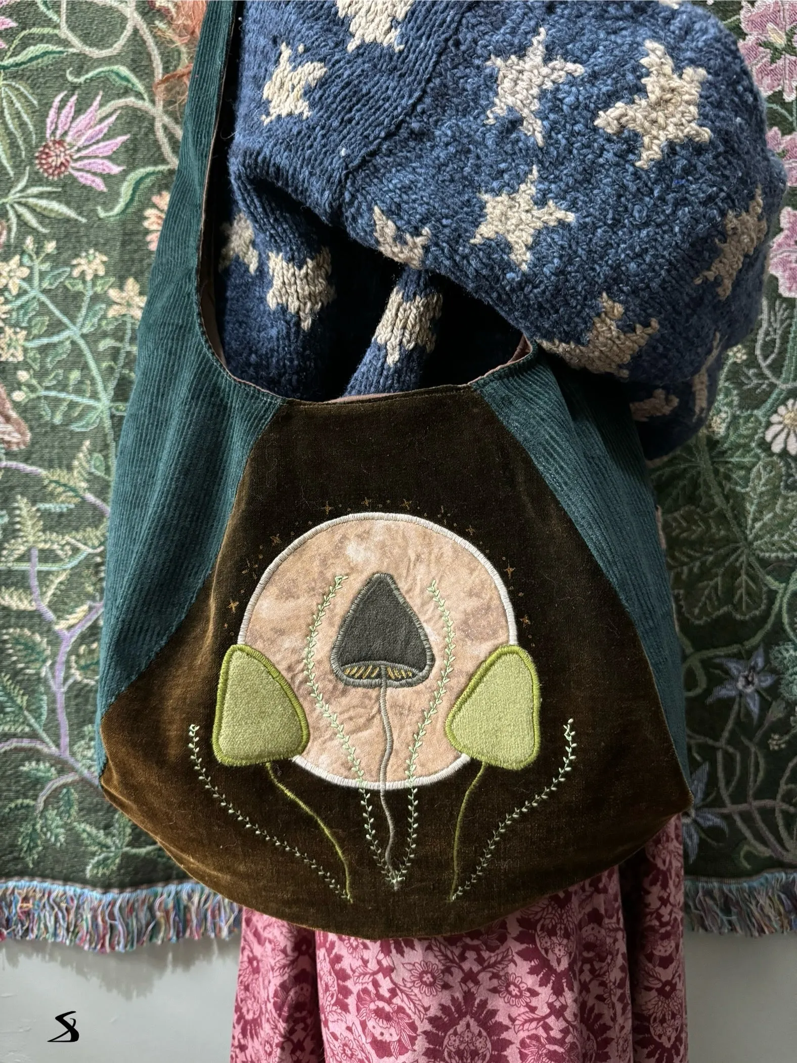 Classic Moon/Mushroom(8) sold by Sapphic Oracle product image thumbnail 2