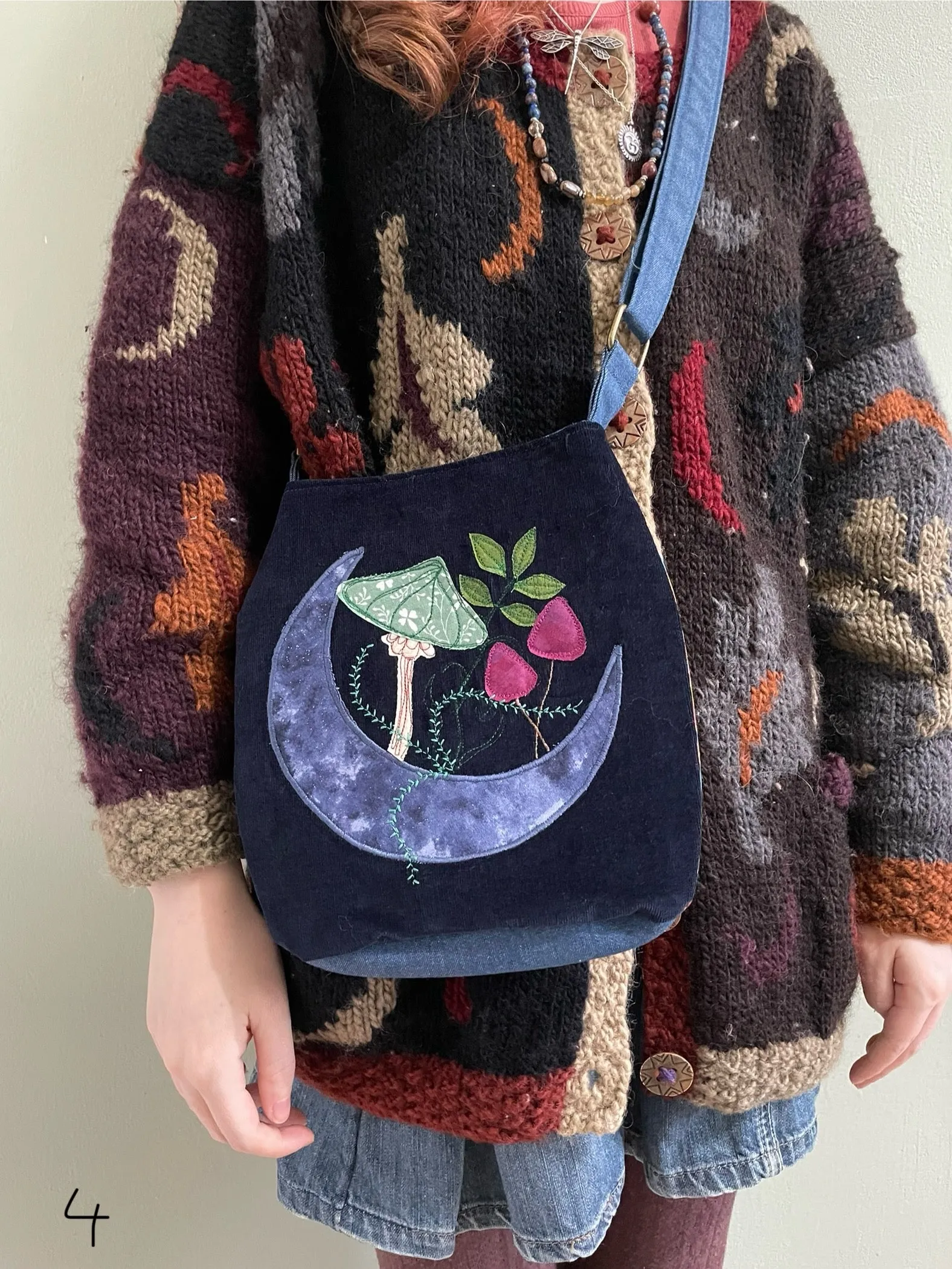 Mini Sun/Moon/Mushroom(4) sold by Sapphic Oracle product image thumbnail 2