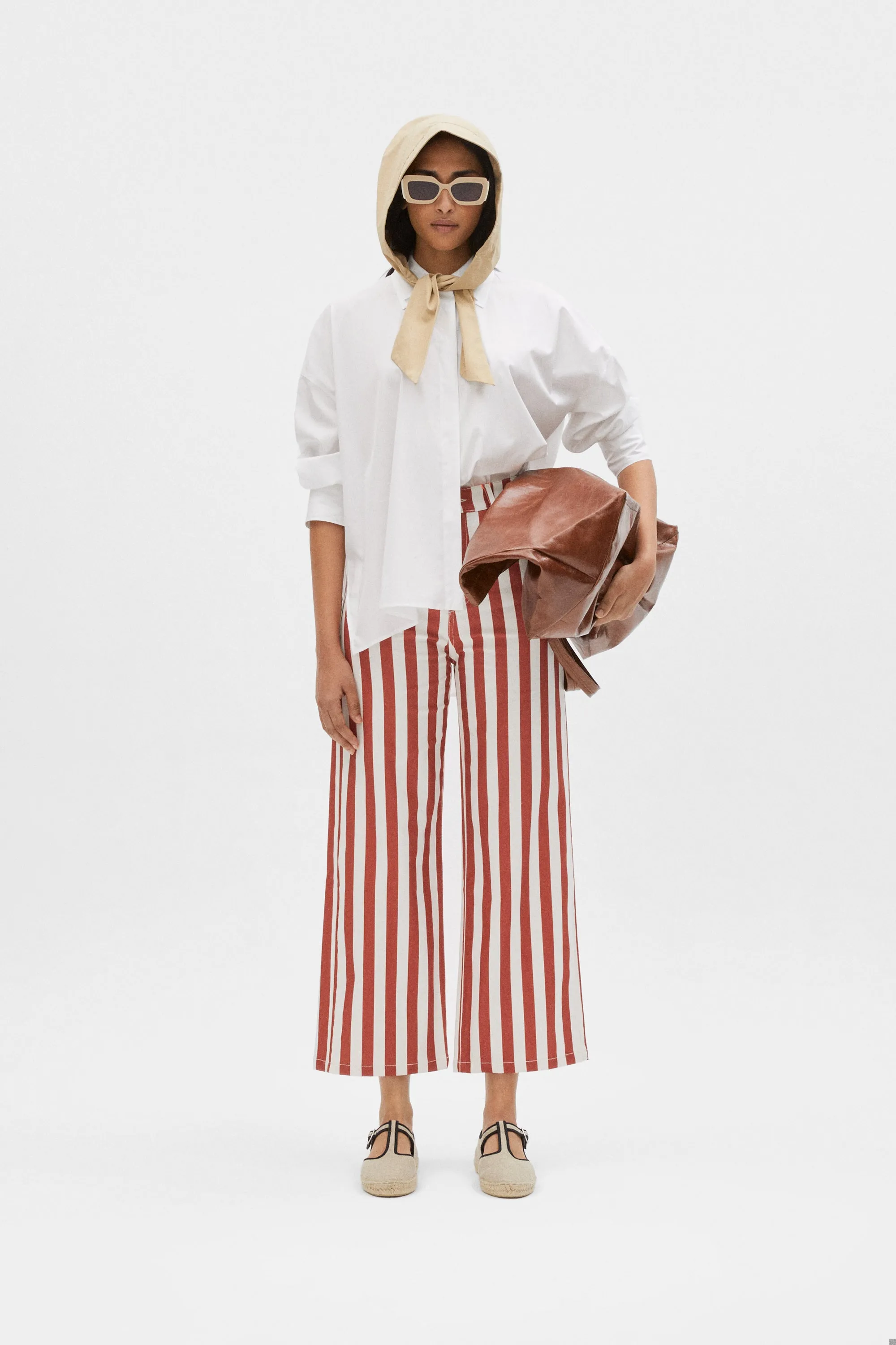 MAY NATURAL BLACK sold by Pompeii product image thumbnail 2