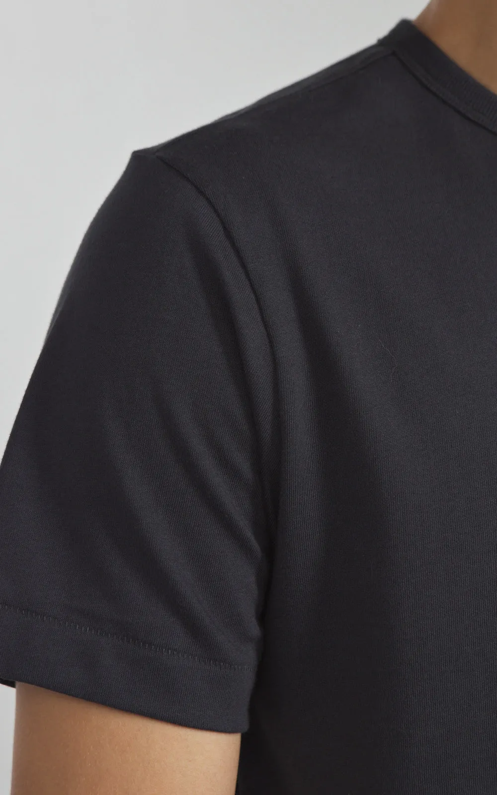 Merz b. Schwanen 2M15 Sturdy Jersey T-Shirt Charcoal sold by Cultizm product image thumbnail 4