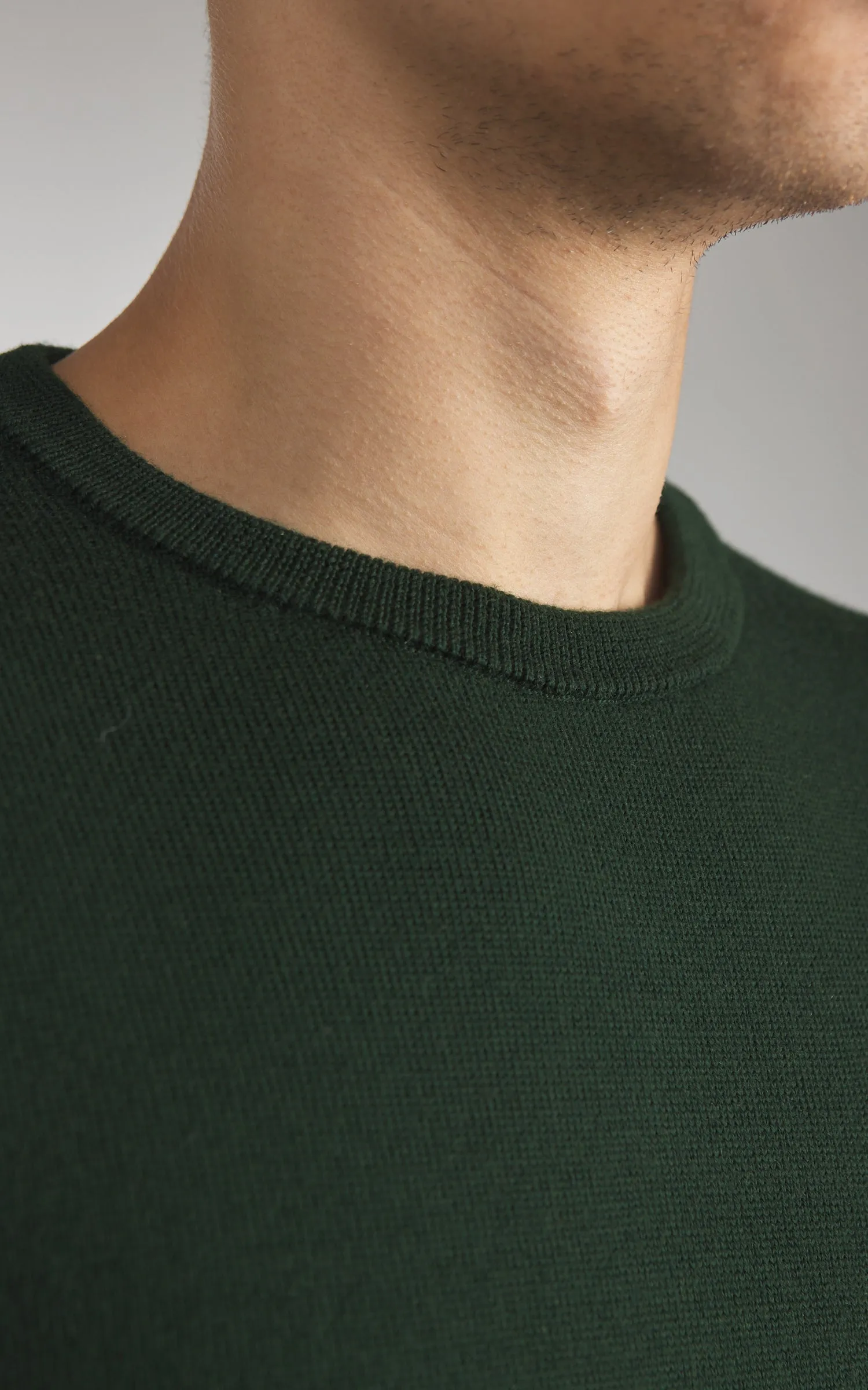 Merz b. Schwanen MWRC01 Classic Crew Merino Wool Pullover Forest sold by Cultizm product image thumbnail 4
