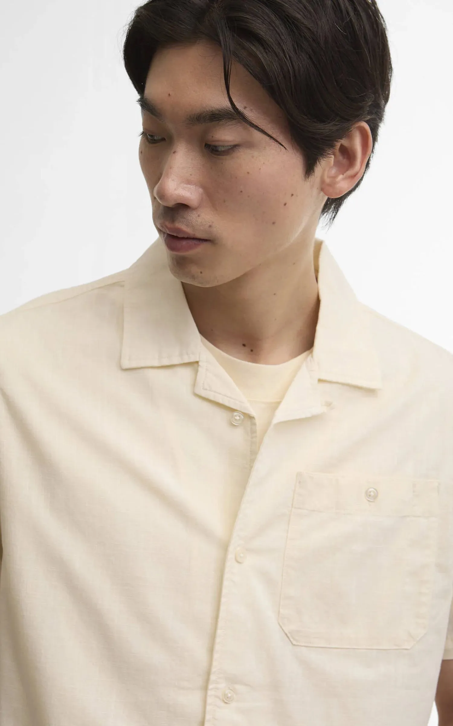 Barbour Parkvale Slub Relaxed Short-Sleeved Shirt Neutral sold by Cultizm product image thumbnail 4