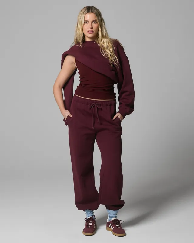 Signature Crew Sweatpant - Burgundy made by Thirtyyears