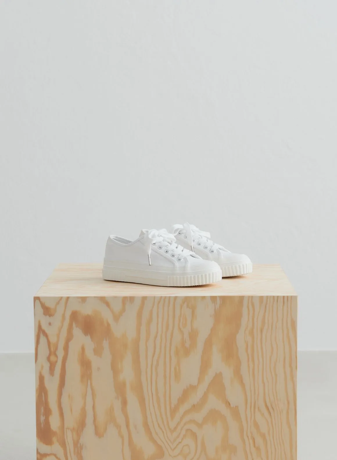 White Cotton Canvas Sneakers sold by Aimn product image thumbnail 3