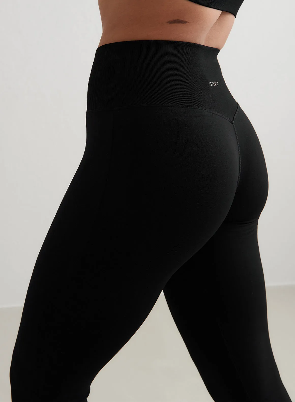 Black Shape Seamless Flare Tights sold by Aimn product image thumbnail 5