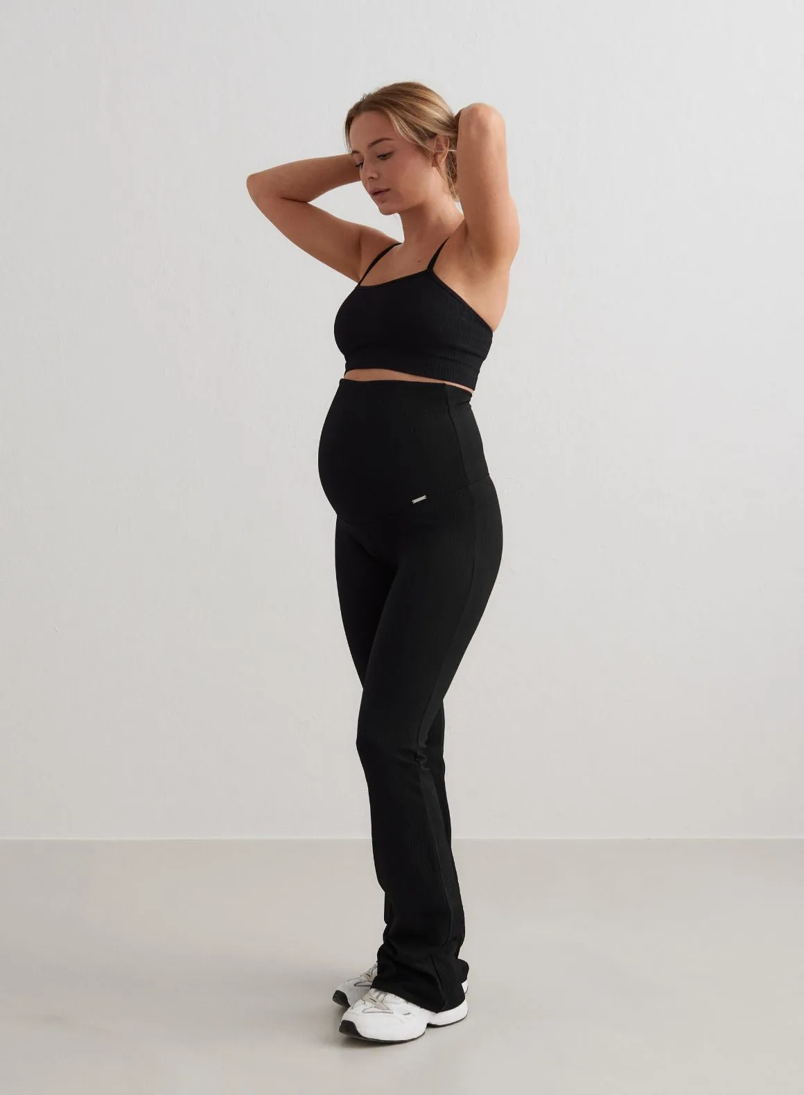 Black Ribbed Seamless Flare Maternity Tights sold by Aimn product image thumbnail 3